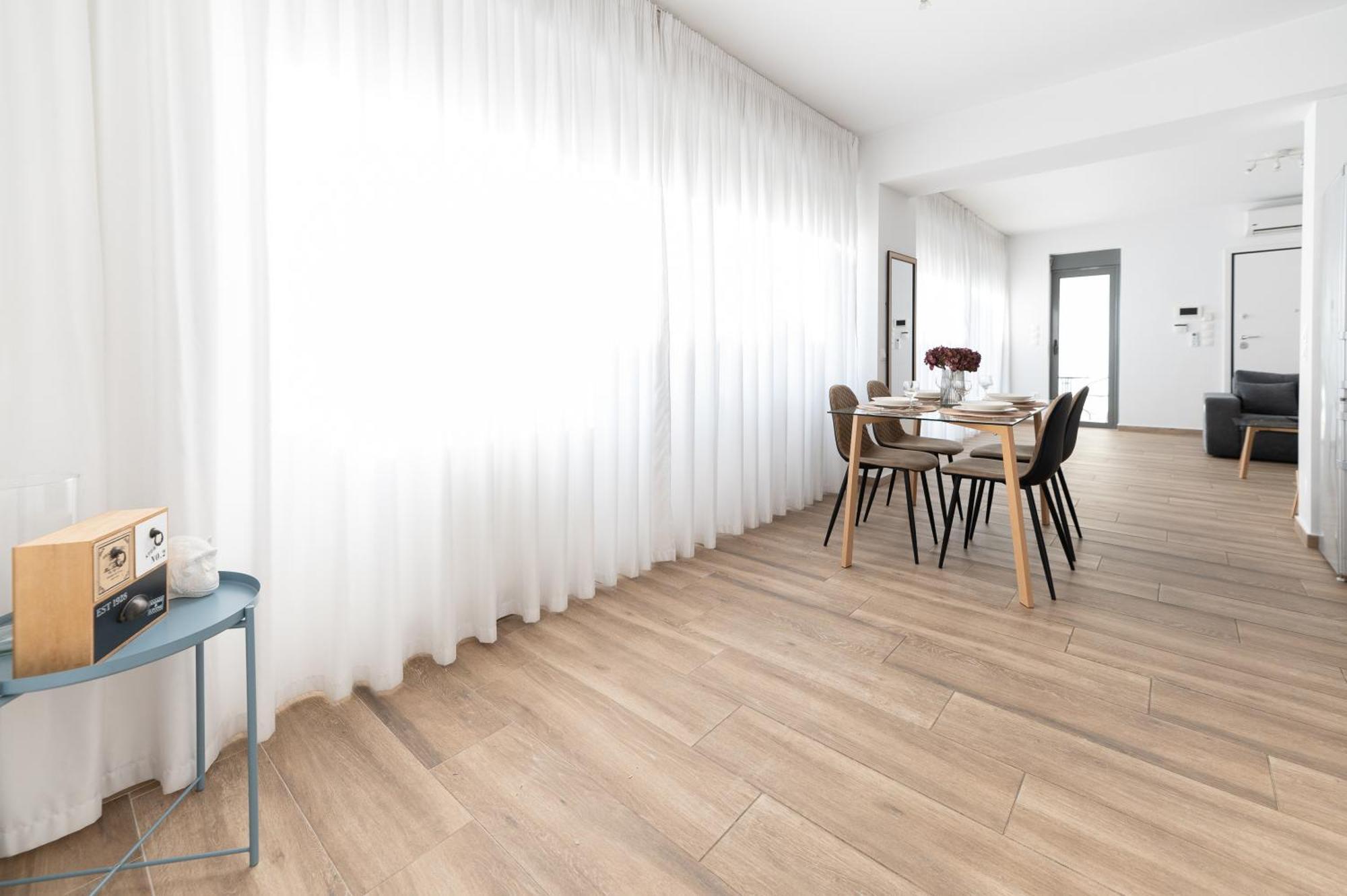 Stylish Spacious Apartment In Palaio Faliro Athén Kültér fotó