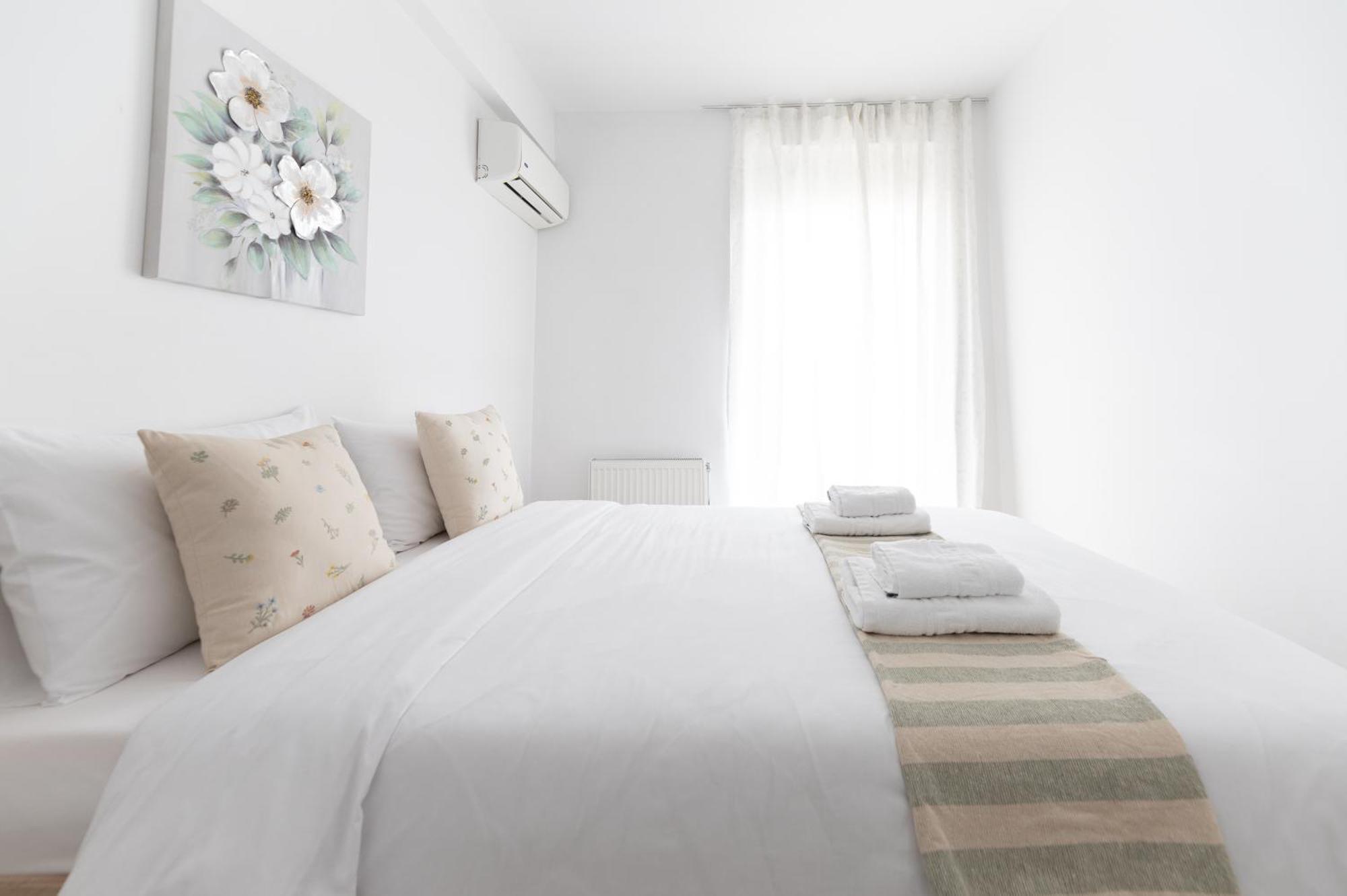 Stylish Spacious Apartment In Palaio Faliro Athén Kültér fotó